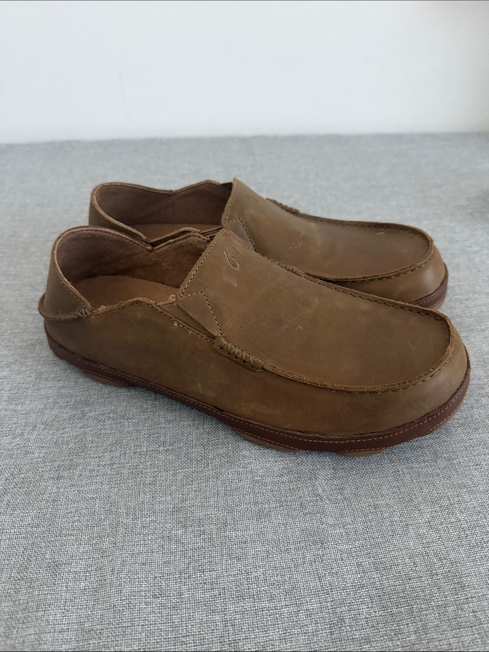 OluKai Men's Moloa Tan Leather Slip-On Loafers
